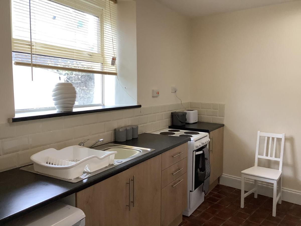 1 - Bed Ground Floor Apartment טנבי מראה חיצוני תמונה